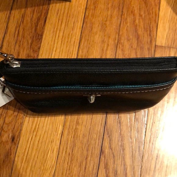 Coach Black Leather Style Wristlet - Picture 6 of 6